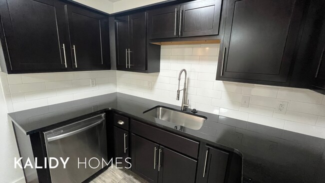 Building Photo - 2813 SW 62nd St