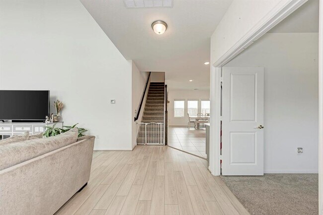 Building Photo - 411 Ravens Crst Dr