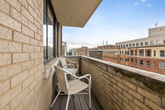 Building Photo - Dupont Condo | 1 Bed | 1 Bath | 780 Sf | Private Balcony | Parking Rental Available at Additional...