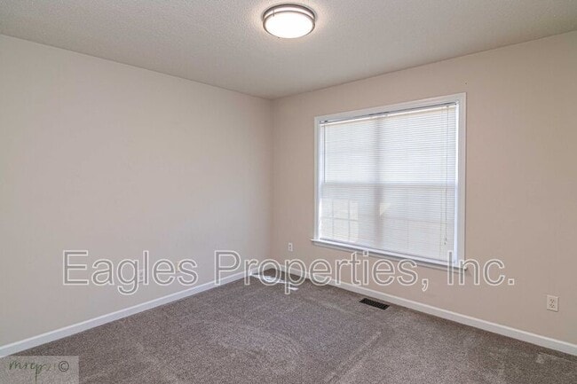 Building Photo - 503 True Vine Rd