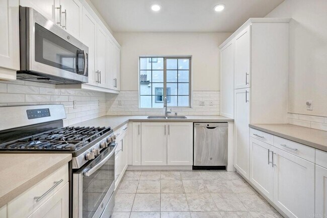 Building Photo - 4336 Harbor Way