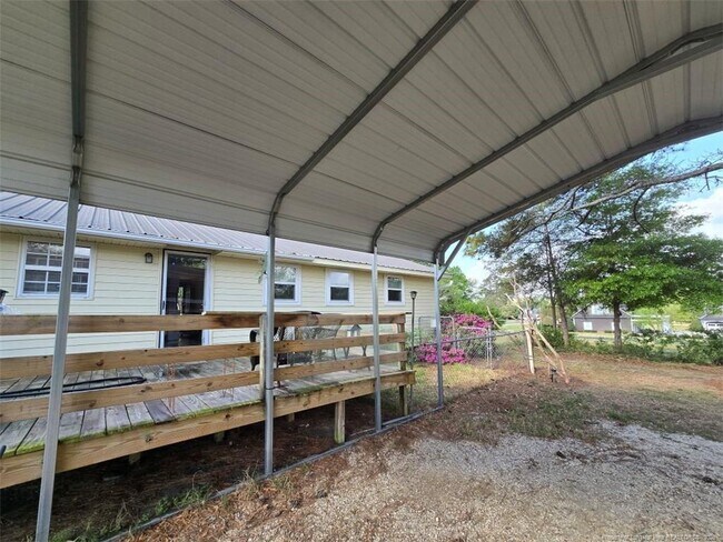 Building Photo - 219 E Clinton St