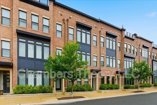 Building Photo - 42392 Soave Dr