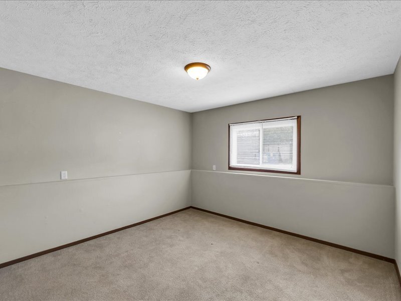 Building Photo - 112 W Raab Rd