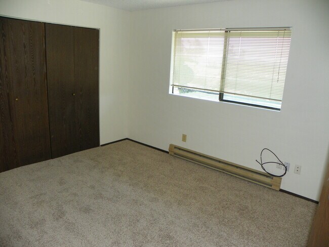 Bedroom - 1610 Skyline Way