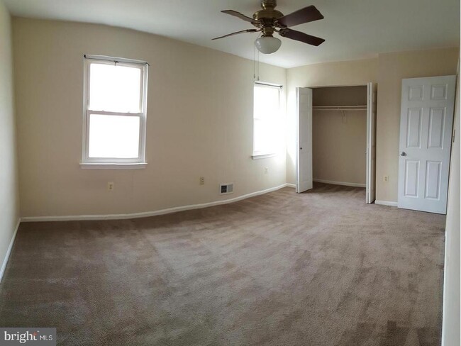 Building Photo - 8091 Community Dr