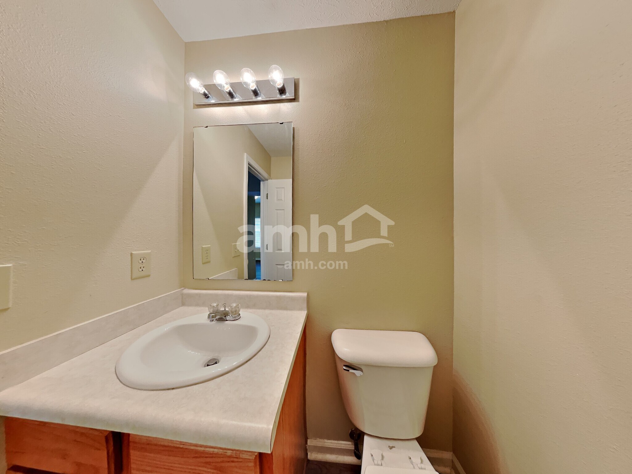 Building Photo - 796 Flying Sun Dr