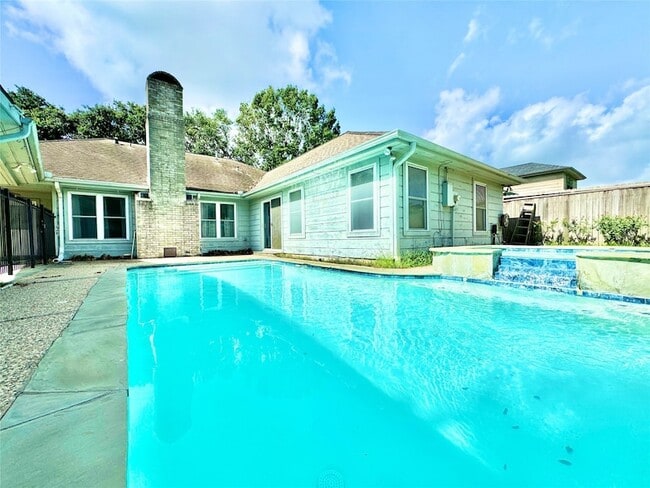 Building Photo - 7914 Candle Ln