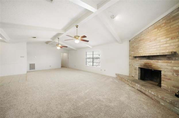 Building Photo - 1716 Huge Oaks St