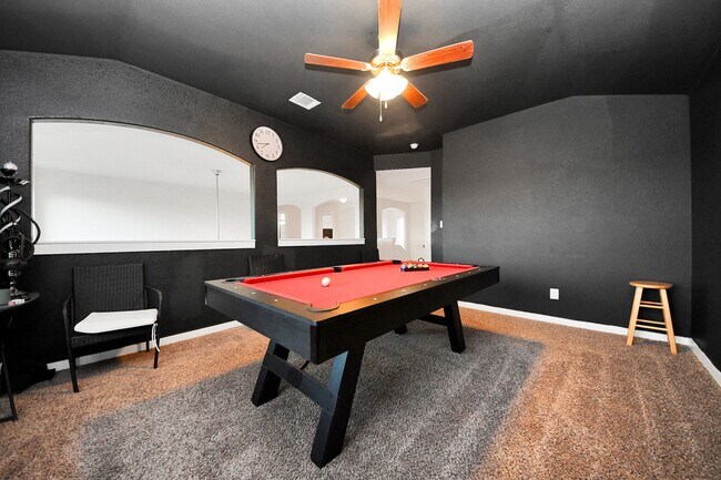 Building Photo - 622 Aberhill Dr