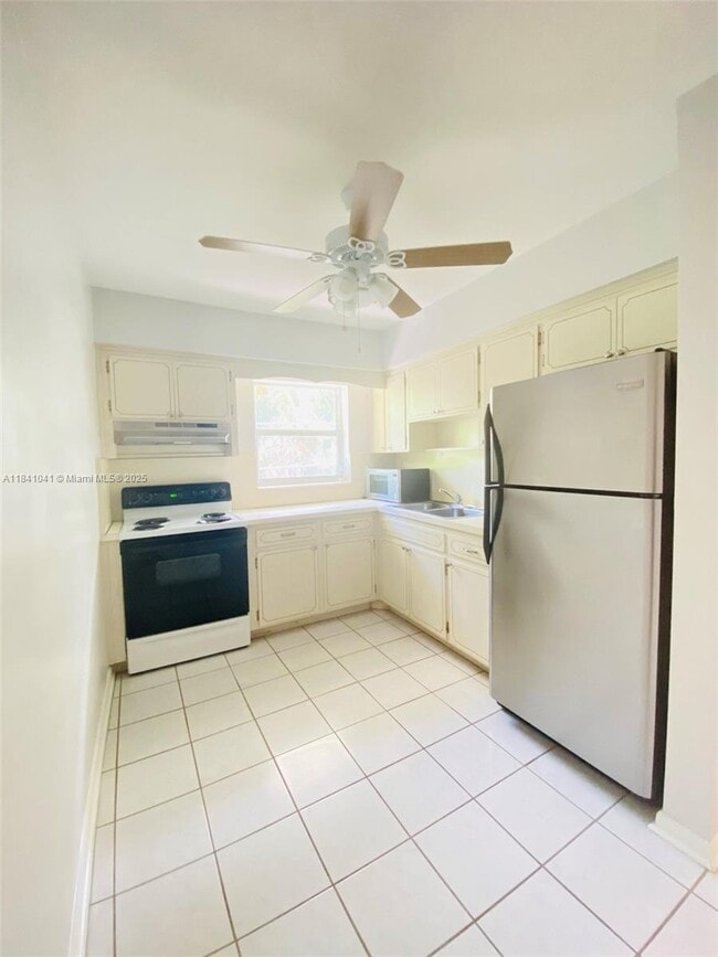 Building Photo - 1100 Atlantic Shores Blvd