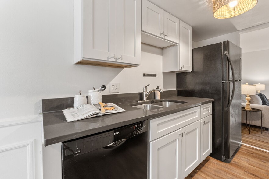 Building Photo - 106 Tarryton Ct E