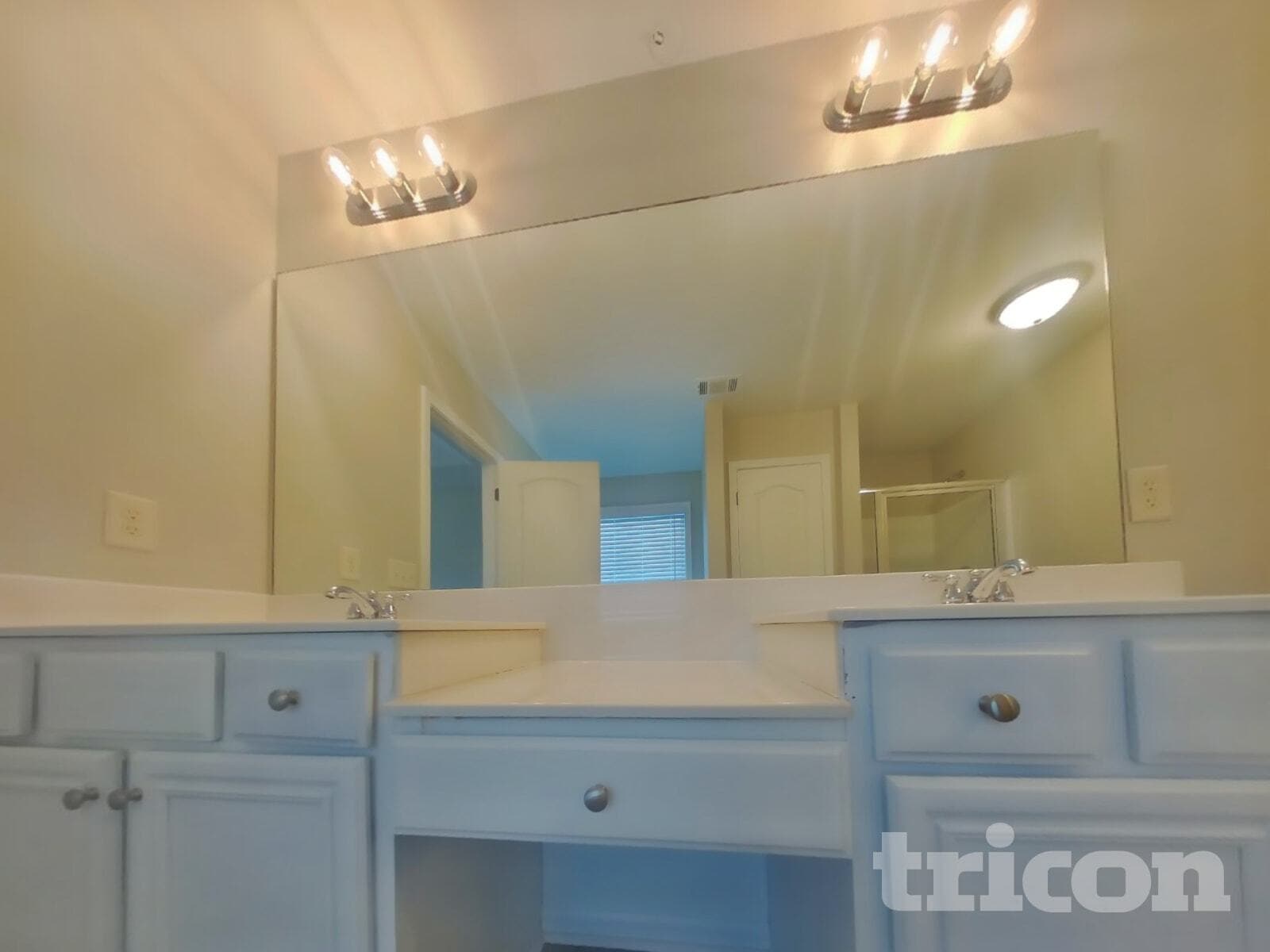 Building Photo - 111 Bethany Manor Dr