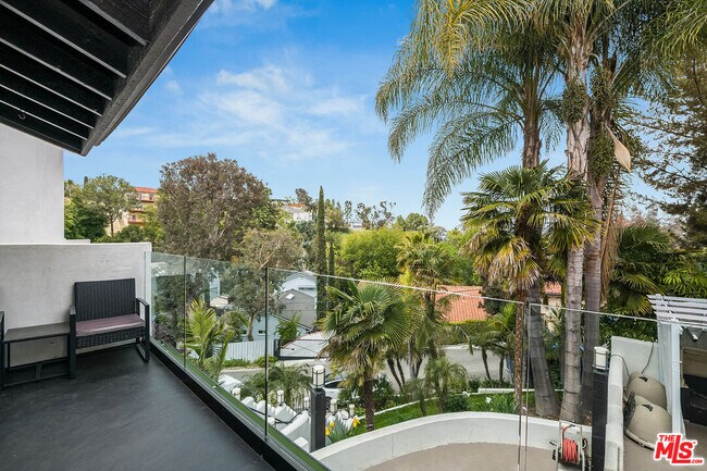 Building Photo - 4961 Marmol Dr