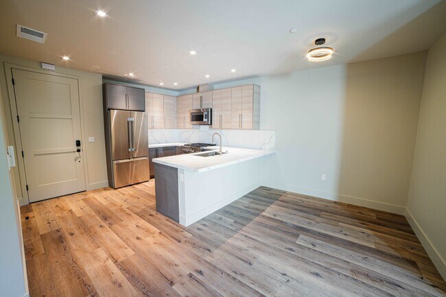 Building Photo - Rhine House Lofts