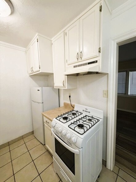 Building Photo - 5007 E Ocean Blvd