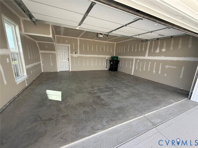 Building Photo - 15339 Sunray Aly