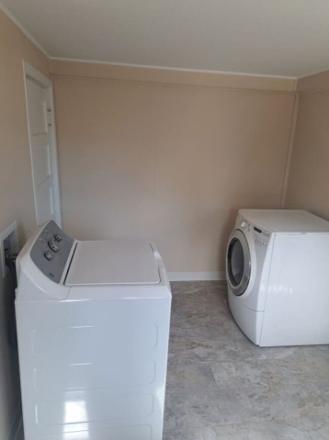 Building Photo - Dishman Hills 4-Bedroom, 1½-Bath Rancher – West Valley School District