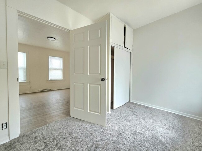 Building Photo - 307 La Porte Ave