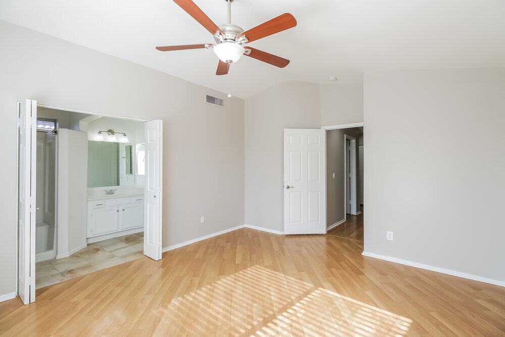 Building Photo - 851 E Boston St