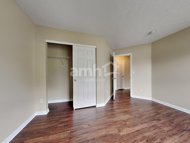 Building Photo - 80 Bluegrass Ln