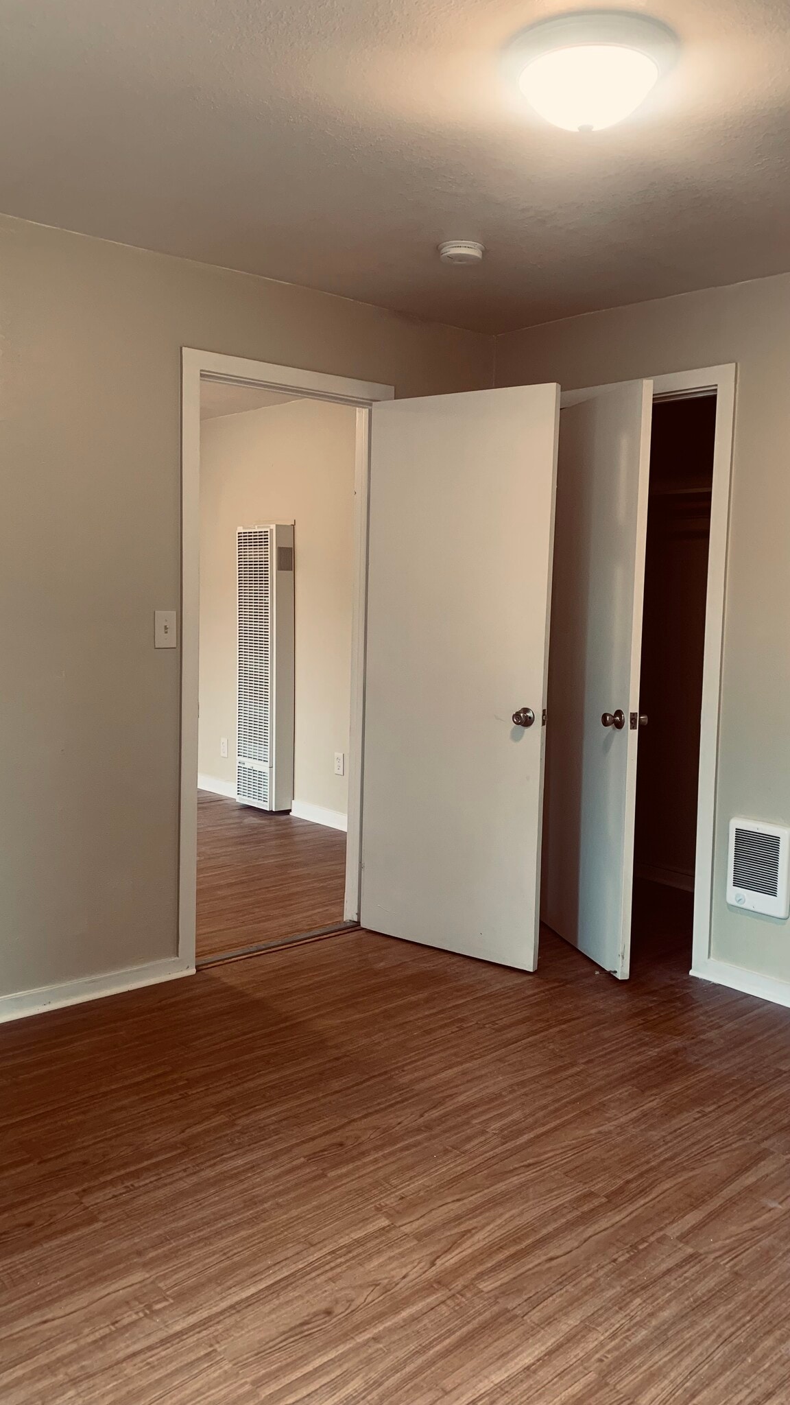 Building Photo - 2047 20th Ave