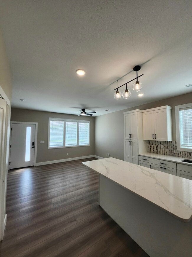 Building Photo - 5305 W Jay St