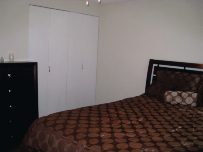 West Park Village - Pensacola, FL | Apartment Finder