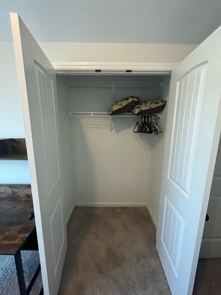 Building Photo - 529 Jensen Ln