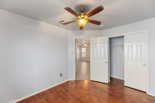 Building Photo - 12816 Dwight Eisenhower St