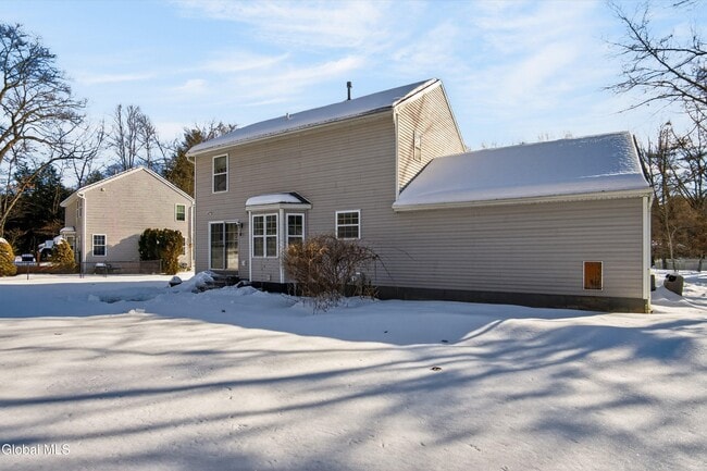 Building Photo - 3 David Ln