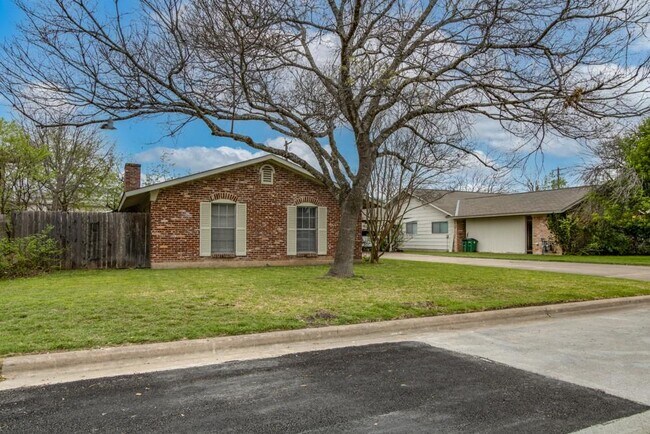 Primary Photo - 8110 Exmoor Dr