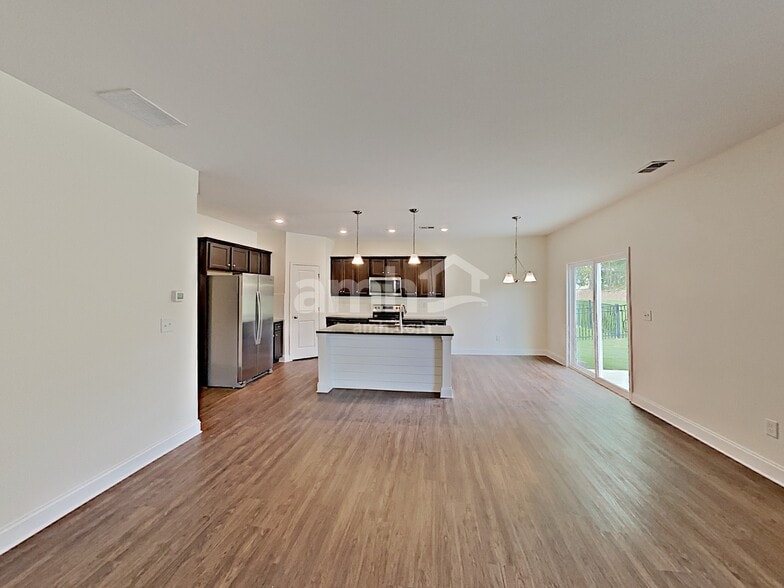 Building Photo - 1211 Bordeau Way
