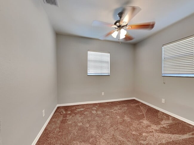 Building Photo - 4402 W Sevilla St