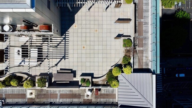 Building Photo - 105 Greene St