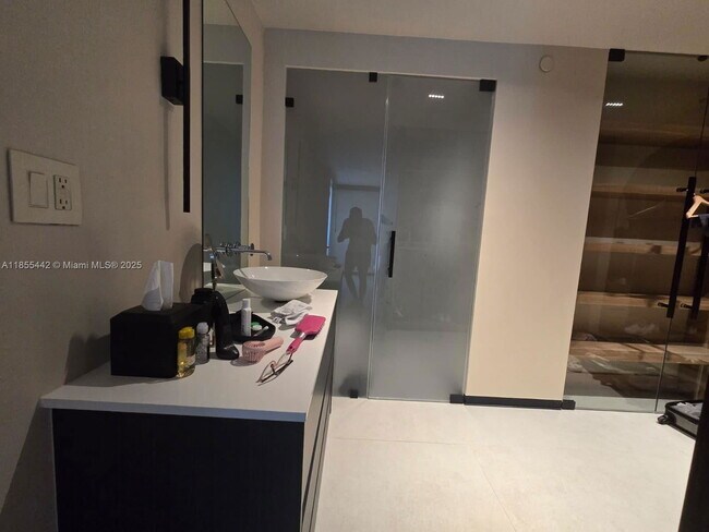 Building Photo - 6820 Indian Creek Dr