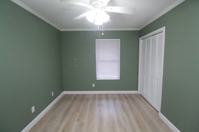 Building Photo - Spacious 4BR, 2BA Central Pensacola Home on a Large Corner Lot with Sunroom & 2-Car Garage