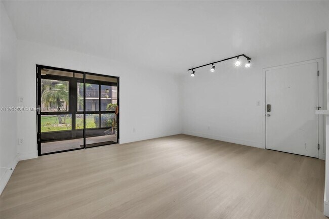 Building Photo - 9514 N Belfort Cir