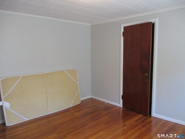 Building Photo - 29 Holmeslea Ct