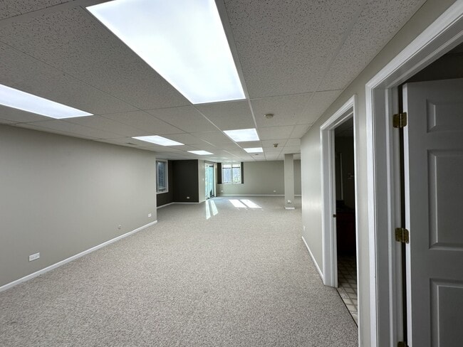 Building Photo - 1134 S Hiddenbrook Trail