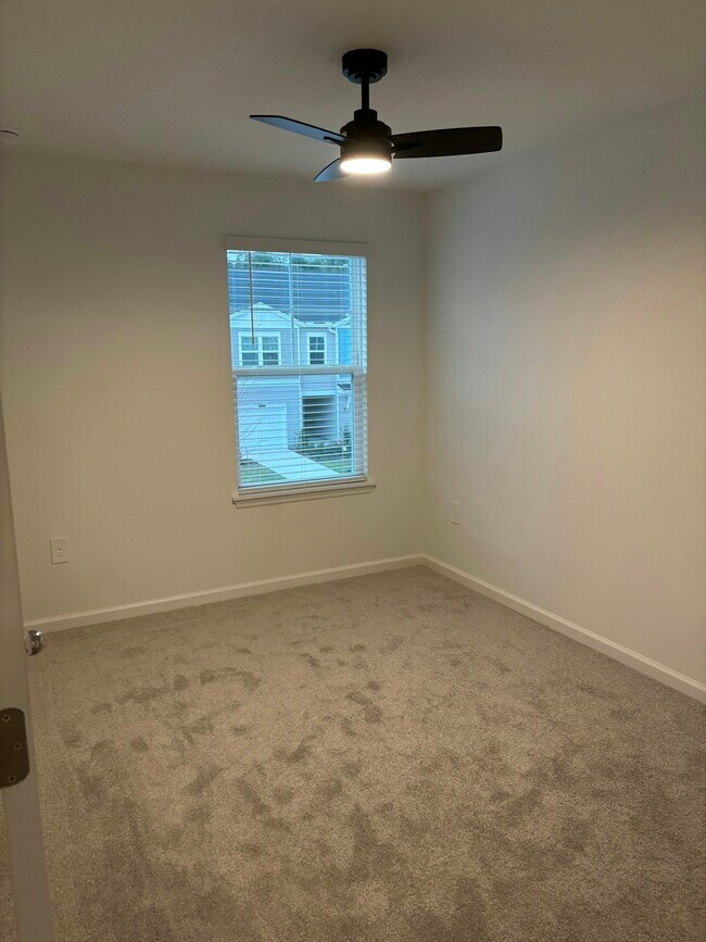 Building Photo - 3491 SE 37th Ct