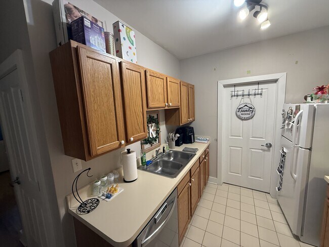 Building Photo - Apartments in Lockport