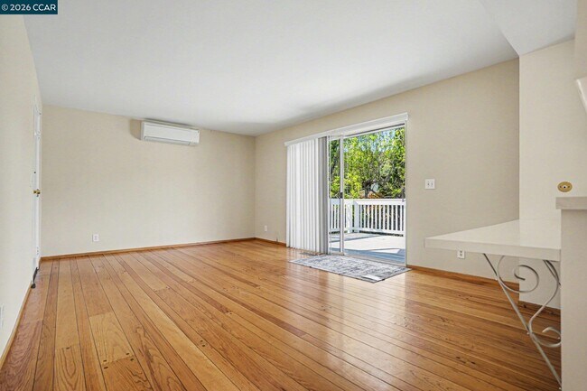 Building Photo - 87 Gaywood Pl