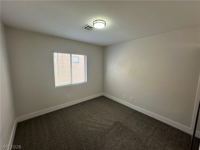 Building Photo - 10004 Bonterra Ave