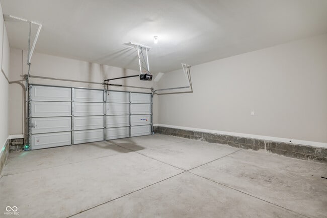 Building Photo - 414 Elite St