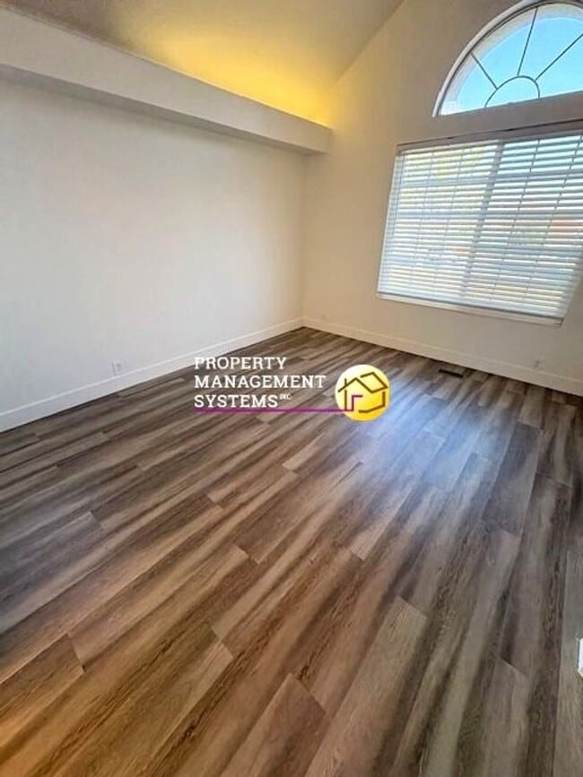 Building Photo - 2 Bedroom Condo in Taylorsville!