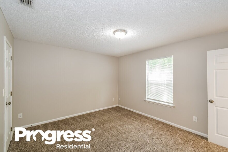 Building Photo - 10725 Meadowlea Dr