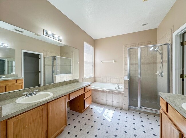 Building Photo - 2776 Cabernet Cir