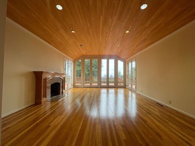 Building Photo - 15480 Peach Hill Rd