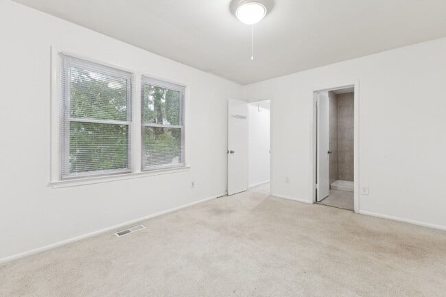 Building Photo - 9520 Mooregate Ct
